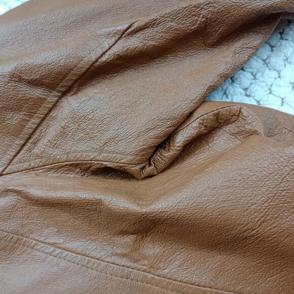 Tan Faux-Leather Jacket (Women’s S) — Chic Transitional Layer - Picture 13 of 15